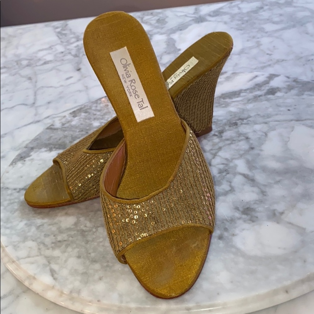 Olivia Rose Tal Gold/Green Wedge Sandals Sz 7